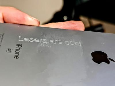 /images/Iphone-engraved.thumbnail.jpg